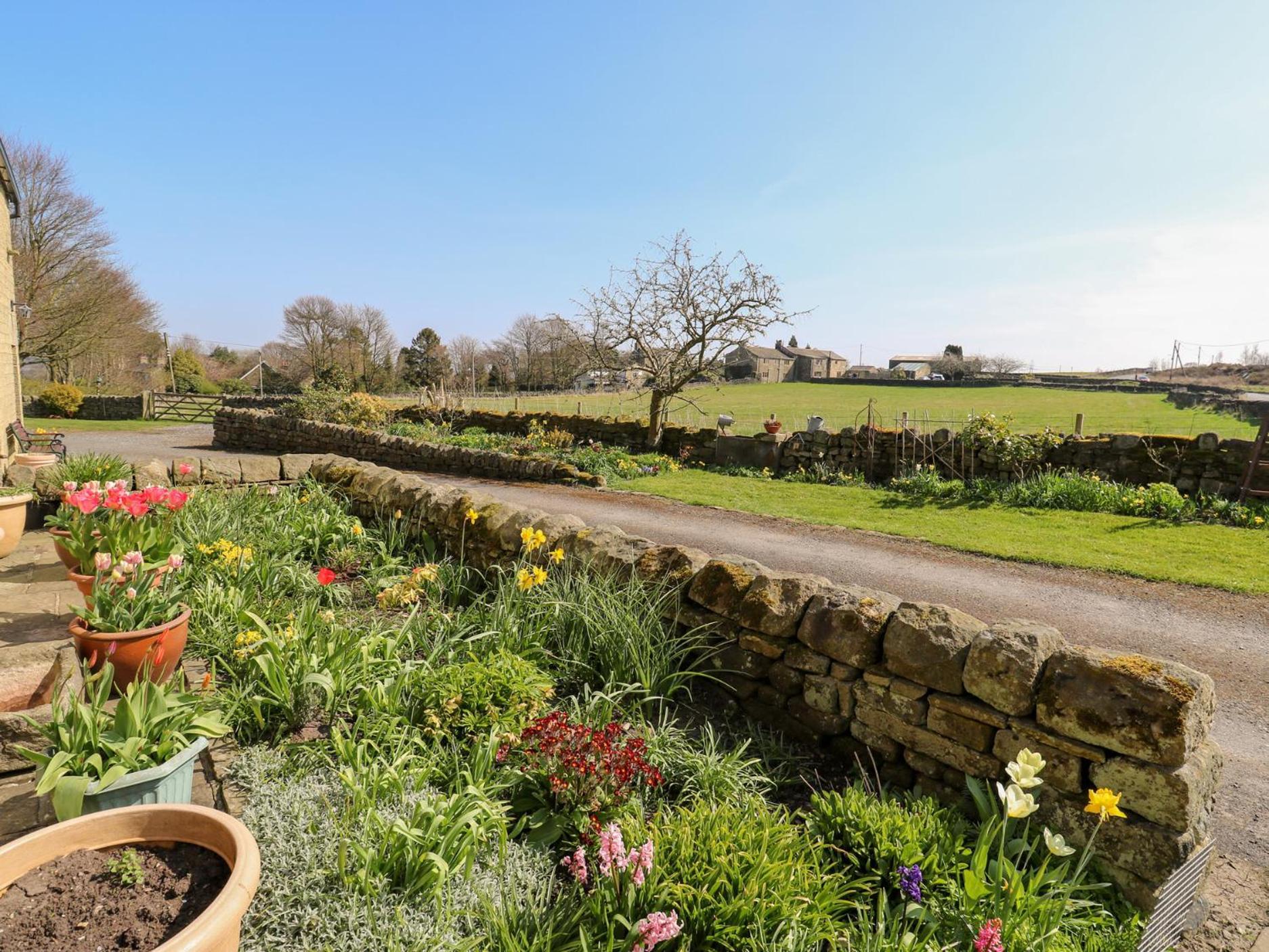 The Barn At Heath Hall Farm Sowerby Bridge Exterior photo